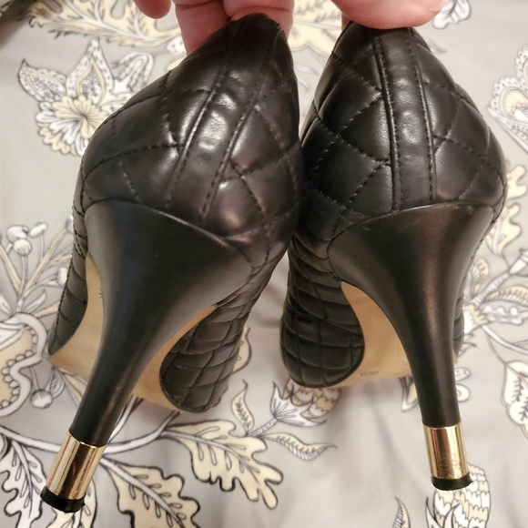 Vince Camuto Odell black quilted heels size 8 - Picture 4 of 9